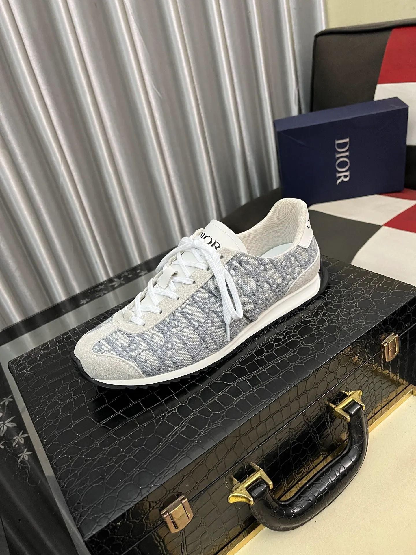 Men's shoes 💰420⌚️⌚️[Dior] Dior couple's style, new casual style launched in Hong Kong counters. Official website 1:1 production. Original Italian materials. Designed by European and American masters. Perfect shape to create counter quality. Solid color rubber wear-resistant outsole and classic dazzling head! Super versatile and very comfortable. High-end without losing taste, fashionable and novel! ! Absolute focus! Code number: 36-448️⃣Colors available
